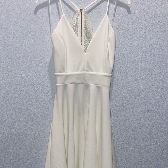 White Windsor lace back dress - Picture 1 of 6